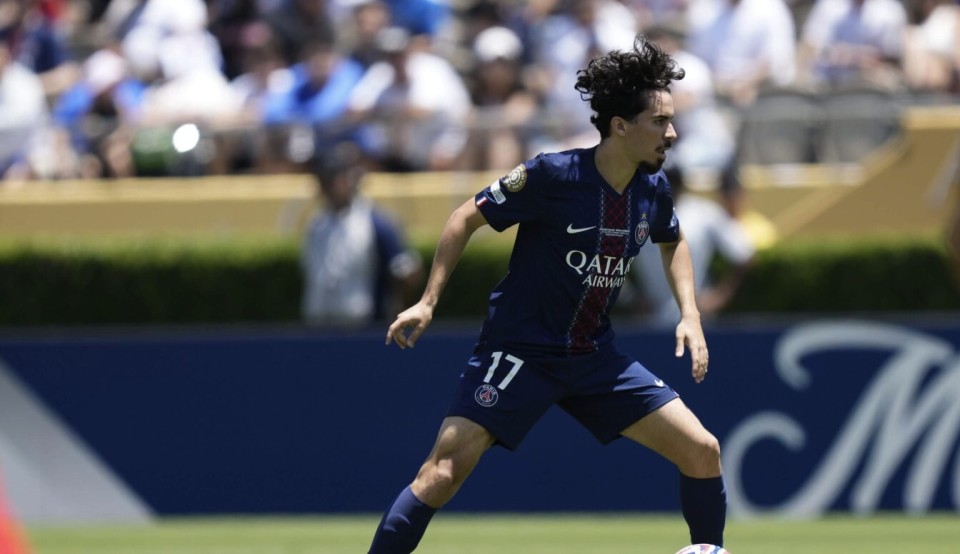 在激起涟漪 在激起涟漪