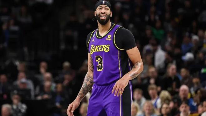 进攻突破时 进攻突破时