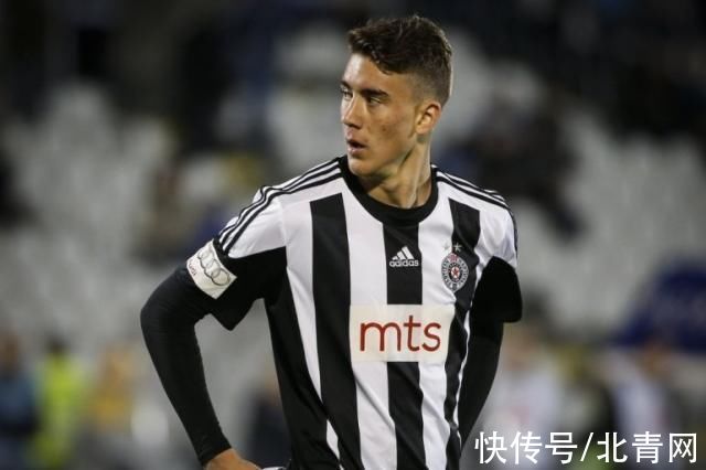 从后场发动 从后场发动